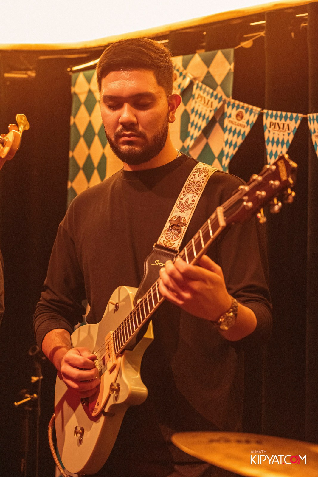 OKTOBERFEST -ПИНТА НА СЕЙФУЛЛИНА. КИПЯТКОМ АЛМАТЫ!