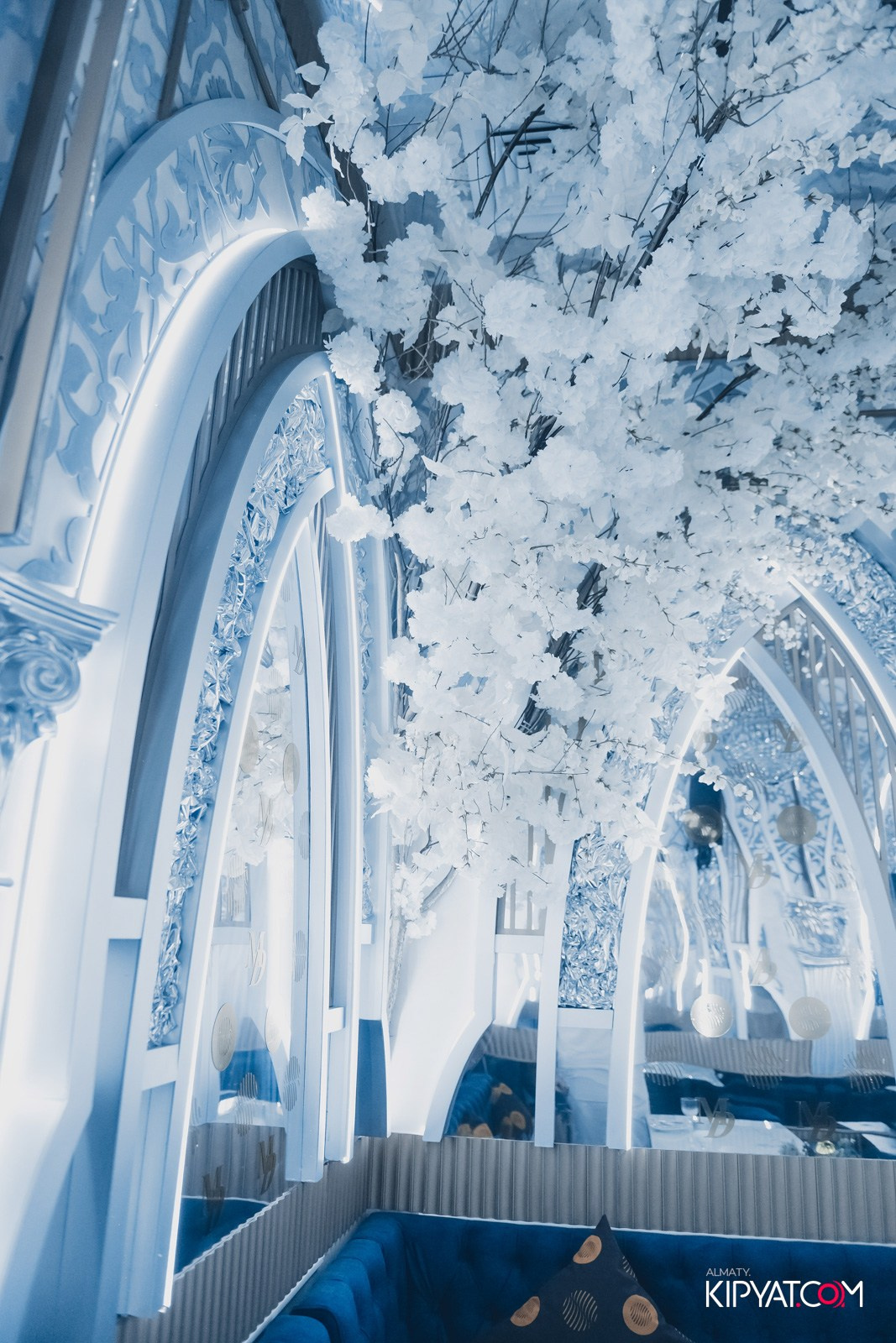 MOOD KARAOKE & TERRACE. КИПЯТКОМ АЛМАТЫ!