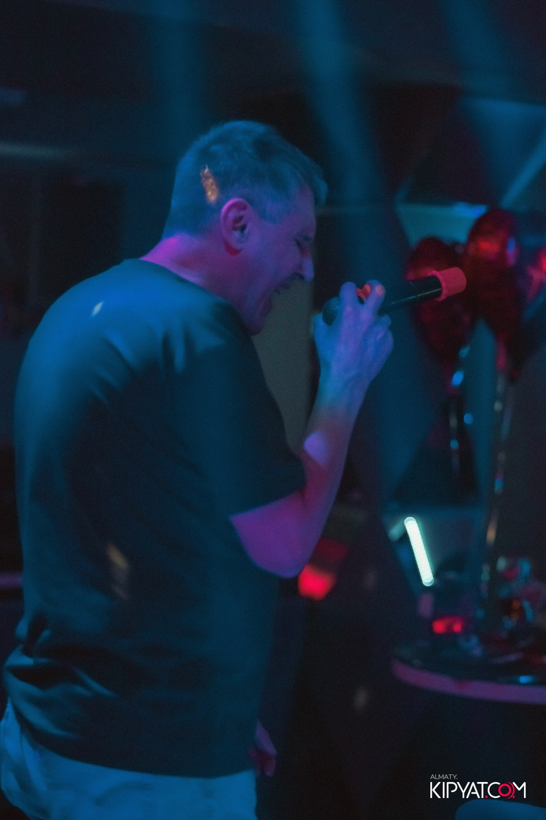 КАРАОКЕ МИКРОФОН. КИПЯТКОМ АЛМАТЫ!