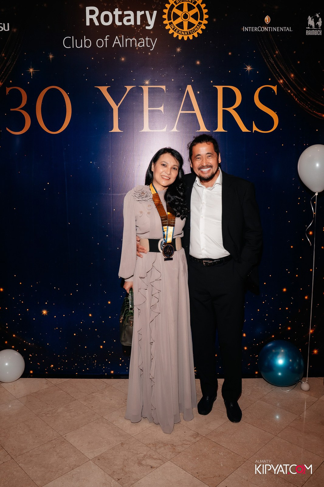 БЛАГОТВОРИТЕЛЬНЫЙ УЖИН В ЧЕСТЬ 30-ЛЕТИЯ ROTARY CLUB OF ALMATY. КИПЯТКОМ АЛМАТЫ!