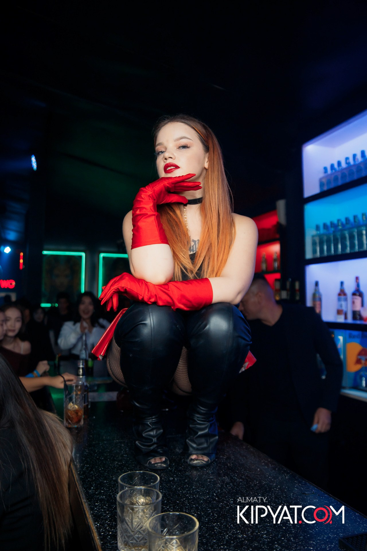 UYAT EMES BAR. КИПЯТКОМ АЛМАТЫ!