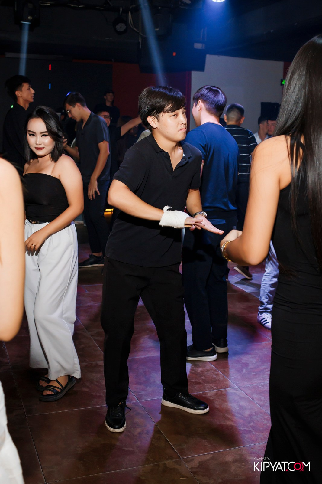 ARAGOSTA. КИПЯТКОМ АЛМАТЫ!