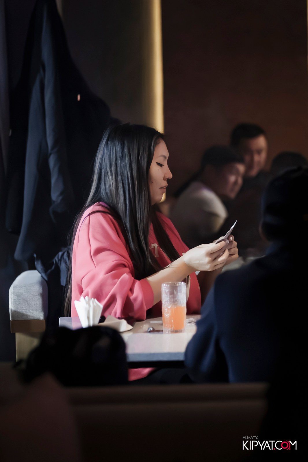 ДЕНЬ ФИНАНСИСТА В SHISHA RESTOBAR. КИПЯТКОМ АЛМАТЫ!