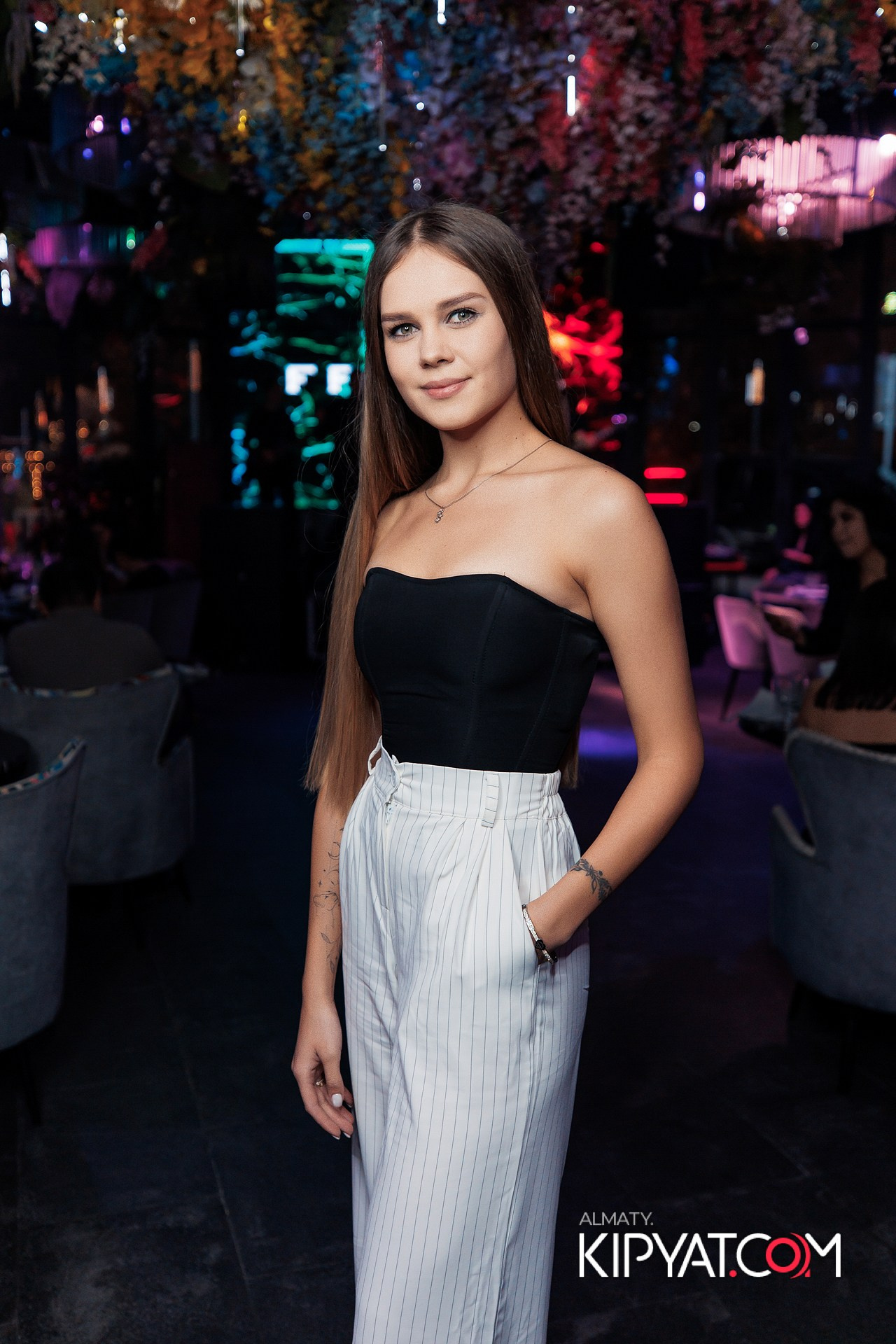 FRIENDS BAR & TERRACE. КИПЯТКОМ АЛМАТЫ! Фотосъемка мероприятий в Алматы