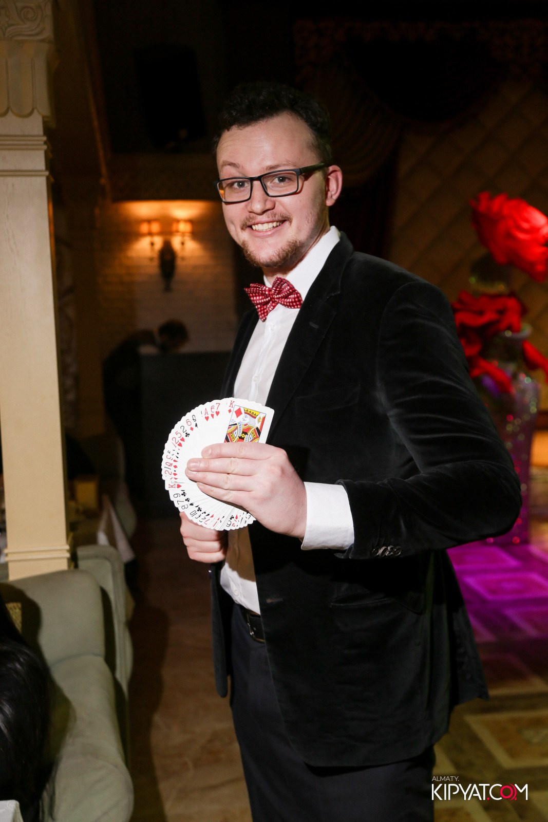 РЕСТОРАН ALAZANI НА КАБАНБАЙ БАТЫРА. КИПЯТКОМ АЛМАТЫ!