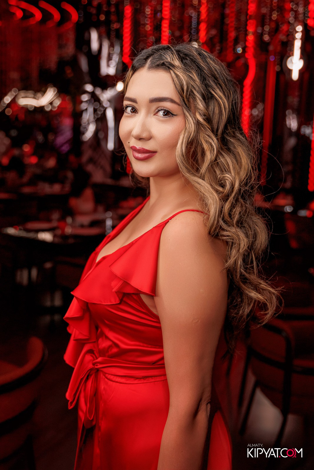 FRIENDS BAR & TERRACE. КИПЯТКОМ АЛМАТЫ!