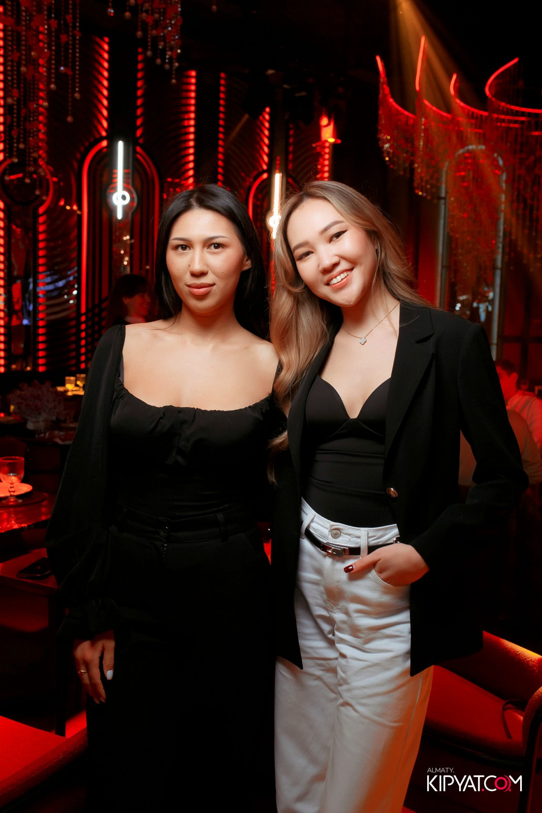 FRIENDS BAR & TERRACE. КИПЯТКОМ АЛМАТЫ! Фотосъемка мероприятий в Алматы
