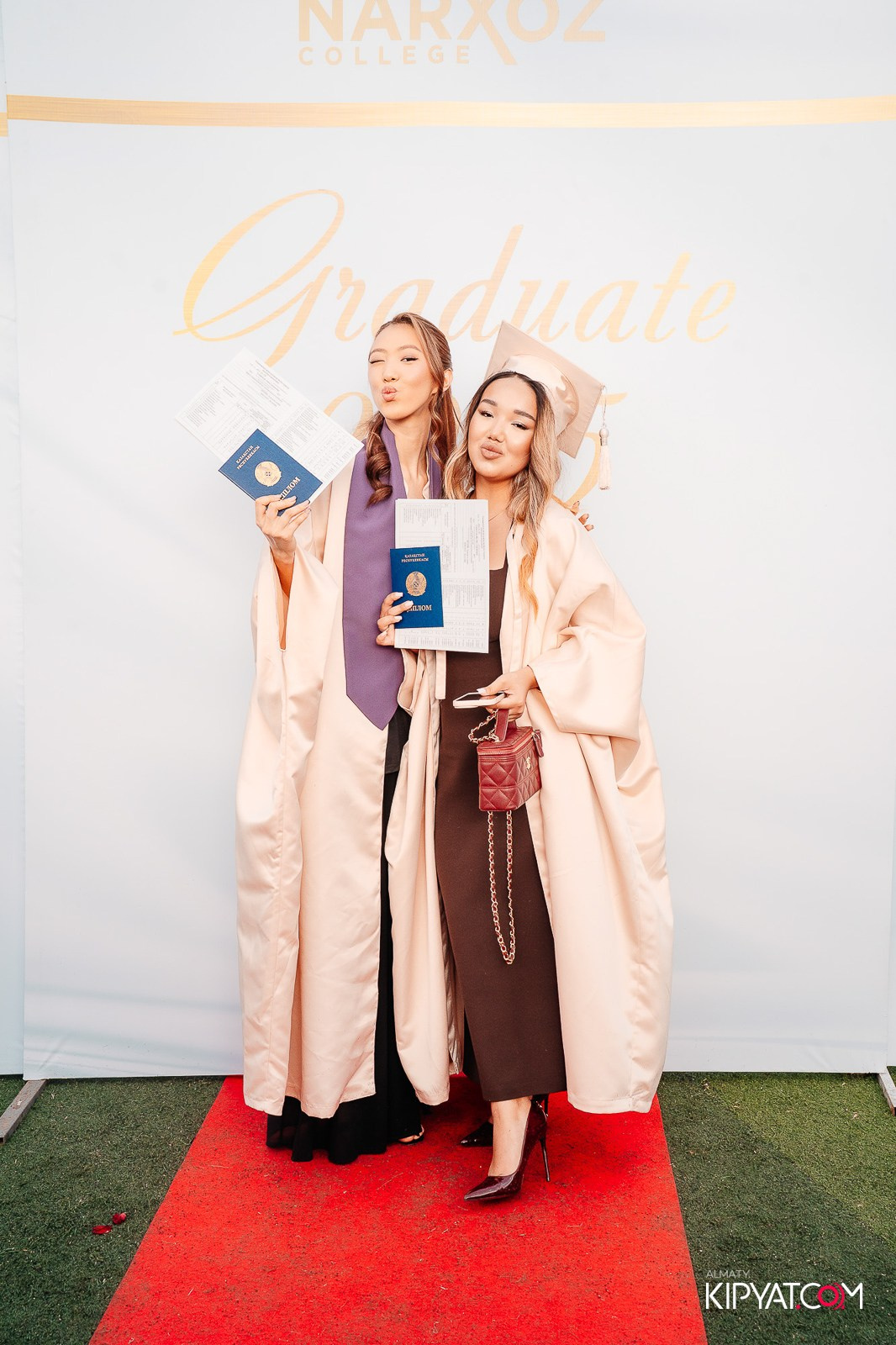 ВРУЧЕНИЕ ДИПЛОМОВ — НАРХОЗ КОЛЛЕДЖ. Part 1. КИПЯТКОМ АЛМАТЫ!