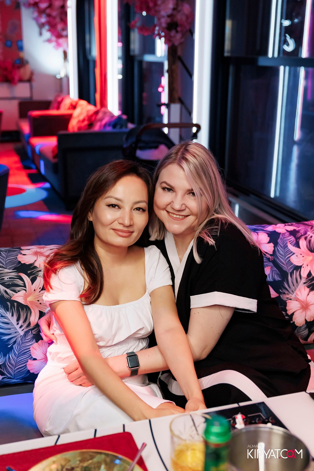 ЗАЯ, НА БИС. КИПЯТКОМ АЛМАТЫ!