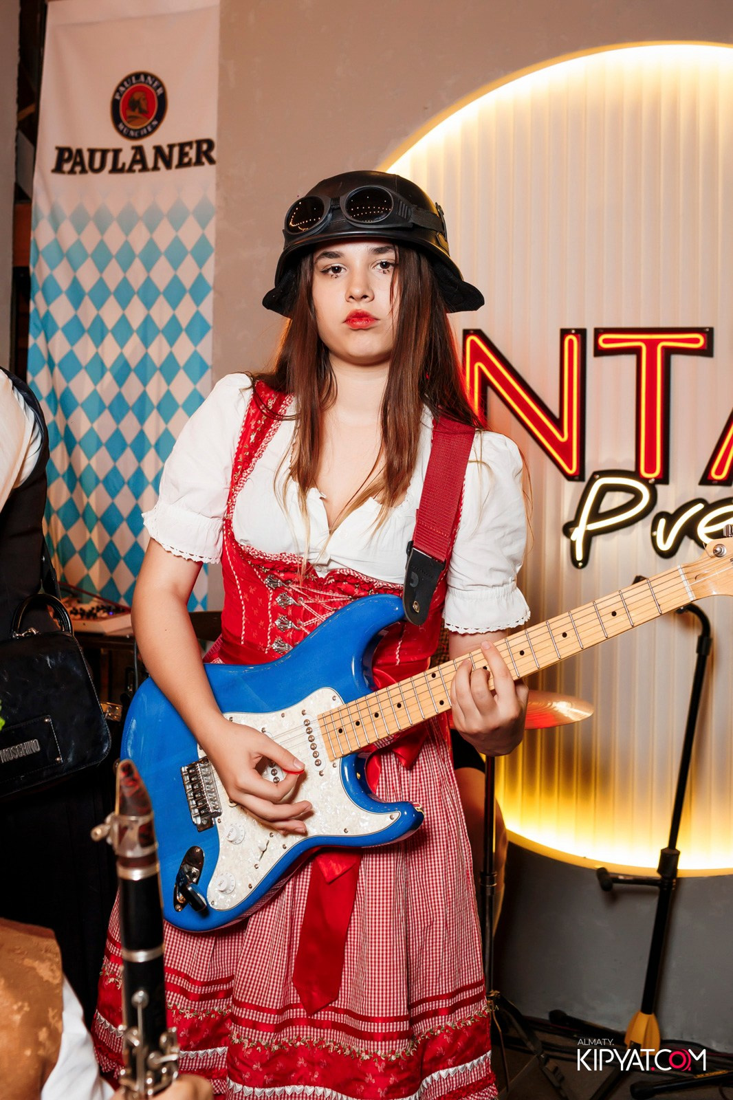 OKTOBERFEST-ПИНТА PREMIUM. КИПЯТКОМ АЛМАТЫ!