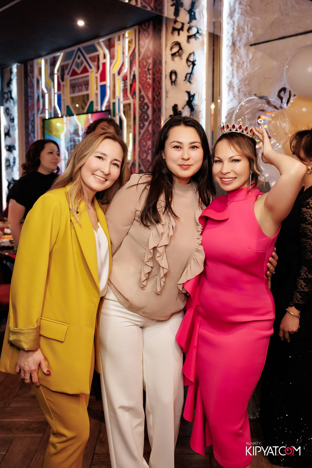 ЗАЯ, НА БИС. КИПЯТКОМ АЛМАТЫ!