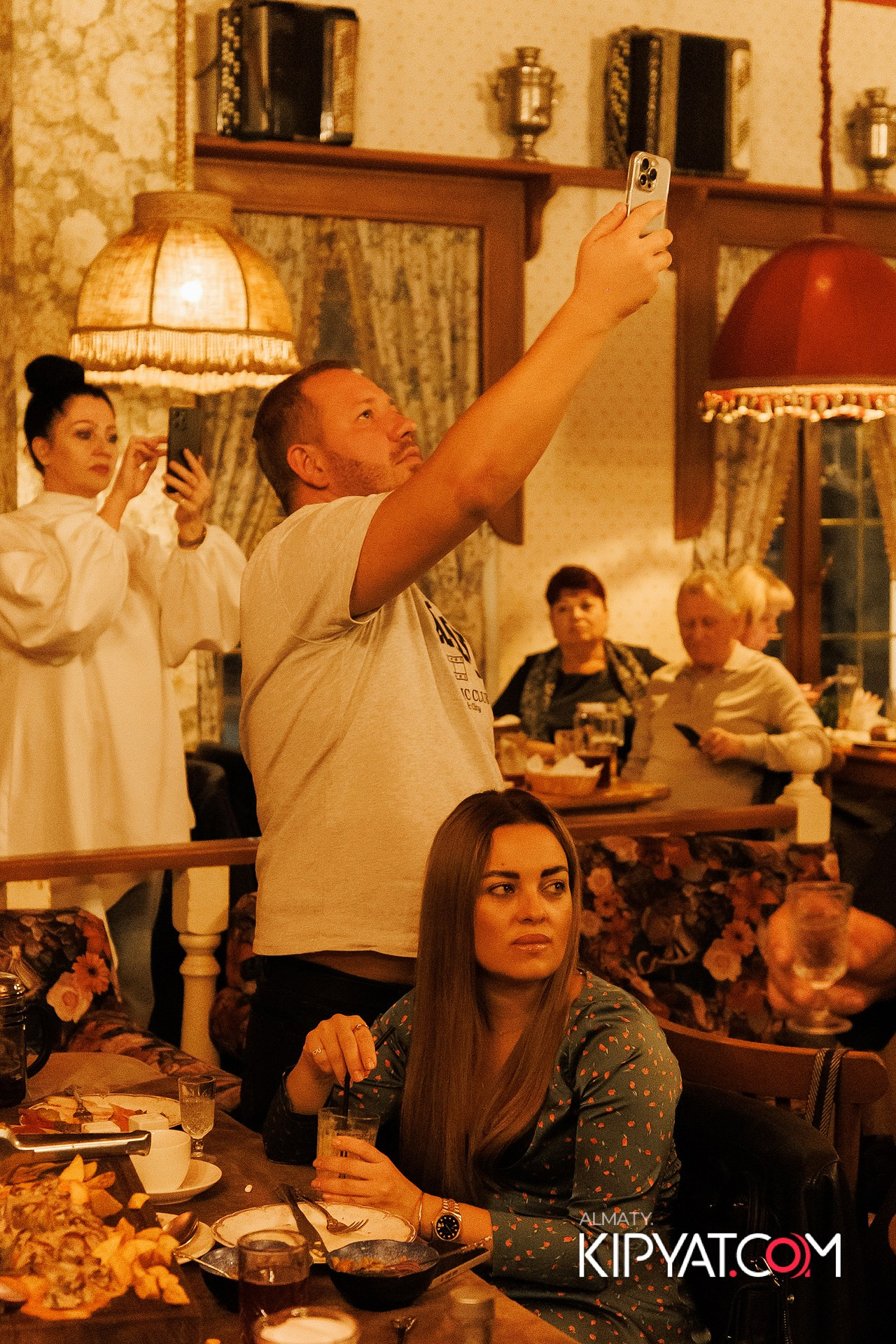 РЕСТОРАН «МАРЬИНА РОЩА». КИПЯТКОМ АЛМАТЫ!
