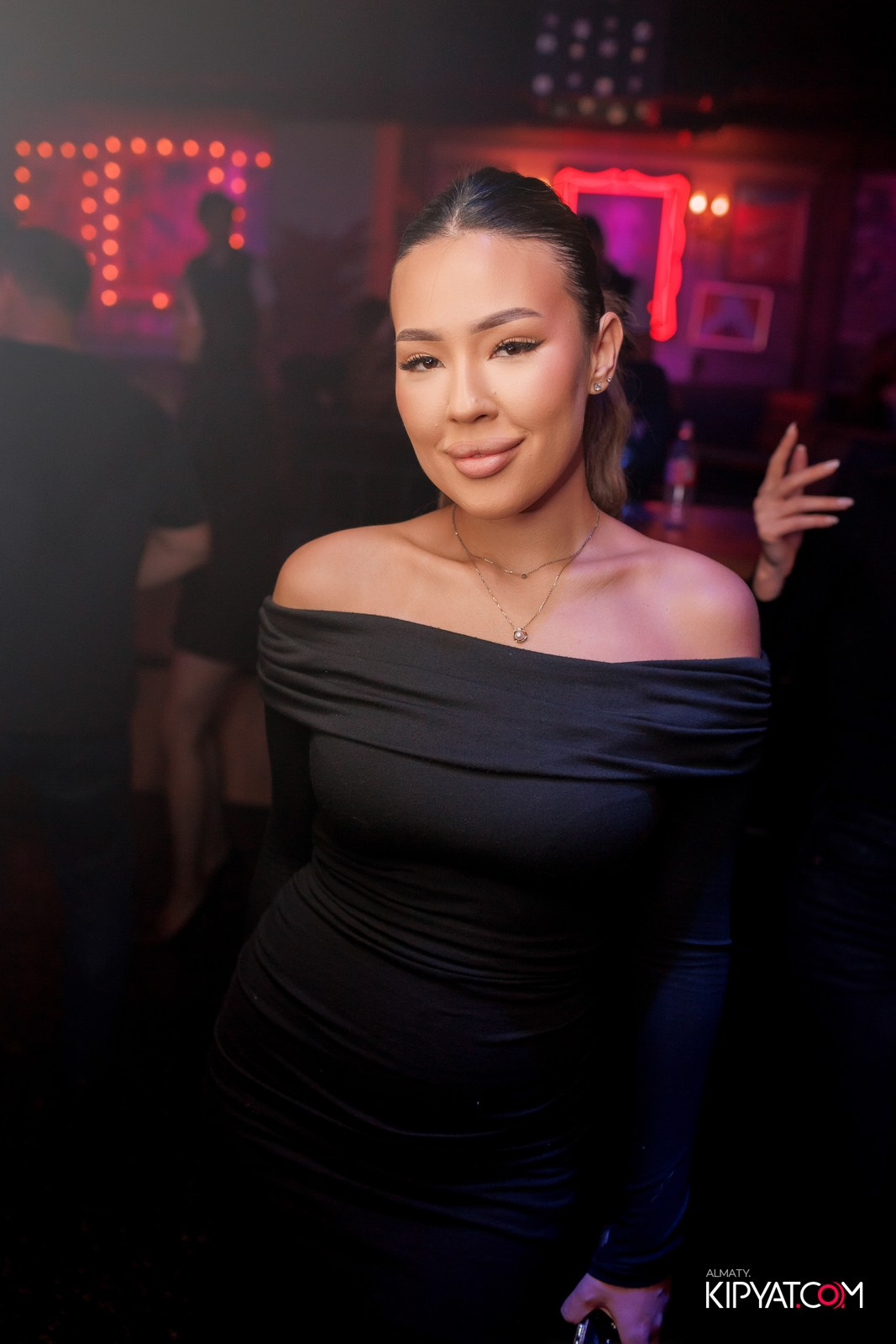 FITNESS ЁЛКА в ночном клубе SANTA BARBARA. КИПЯТКОМ АЛМАТЫ!