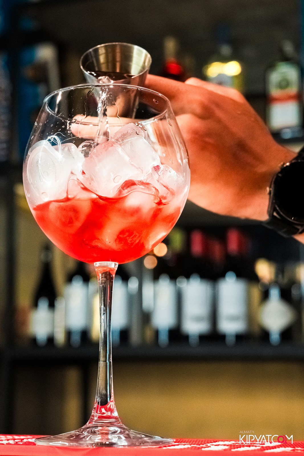 THE ESTATE КАРАОКЕ 1 ГОД. КИПЯТКОМ АЛМАТЫ!