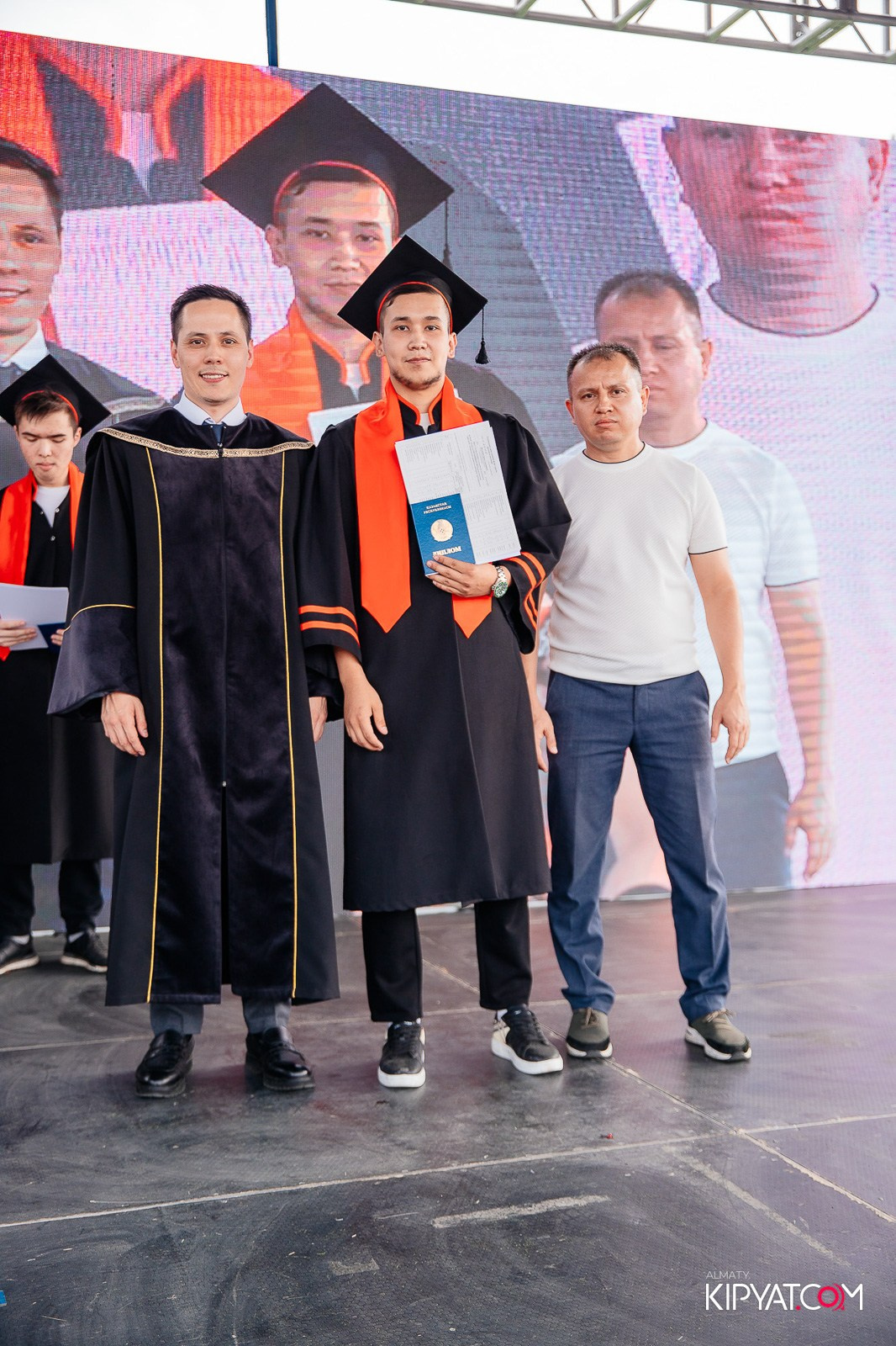 ВРУЧЕНИЕ ДИПЛОМОВ — НАРХОЗ КОЛЛЕДЖ. Part 3. КИПЯТКОМ АЛМАТЫ!