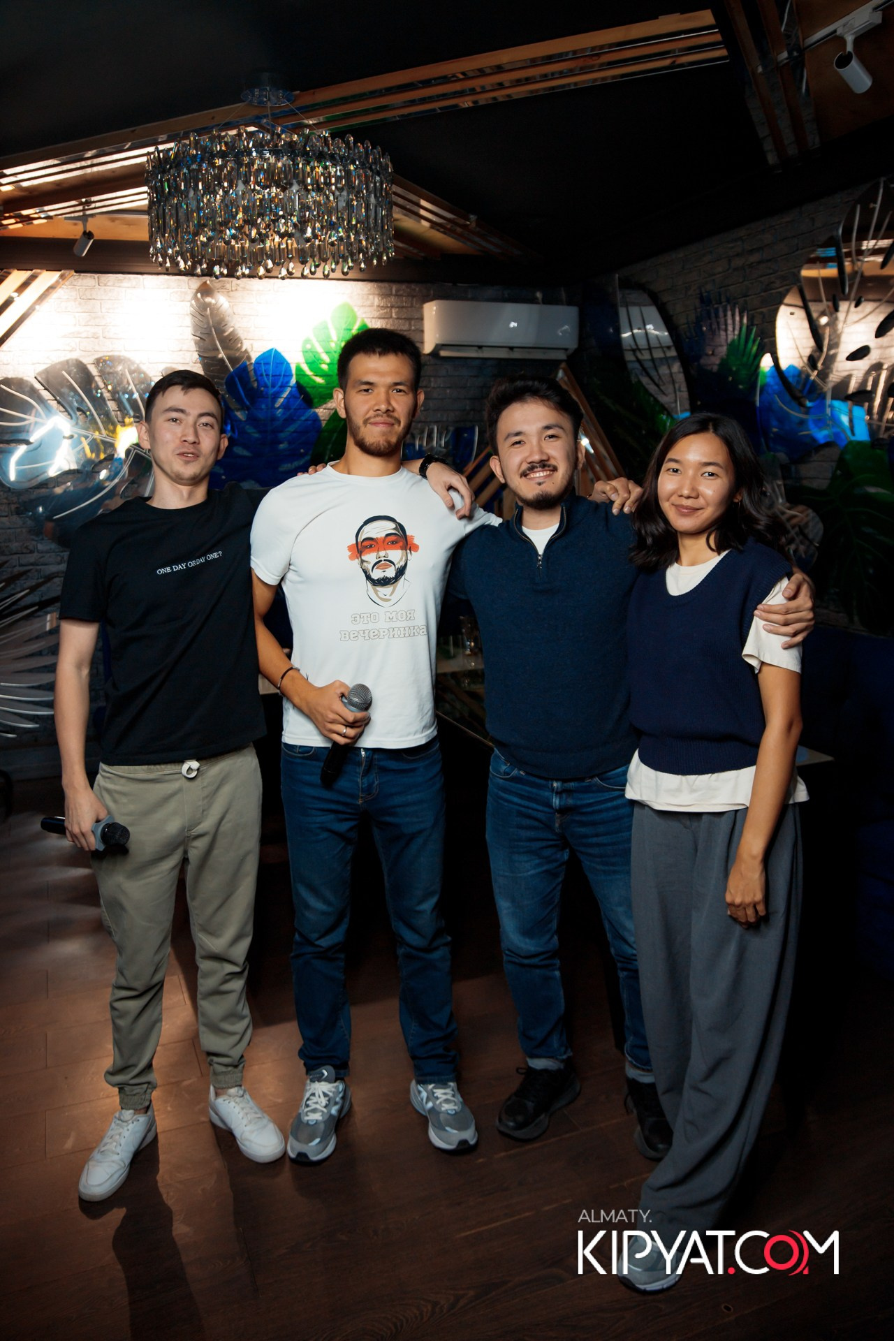 Ухо и медведь на Гагарина. КИПЯТКОМ АЛМАТЫ!