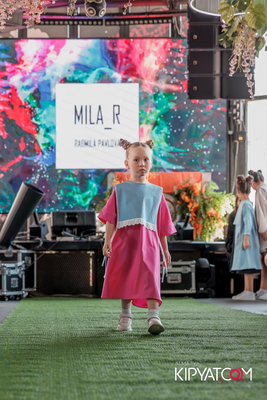 PROM KIDS FASHION SHOW. КИПЯТКОМ АЛМАТЫ!