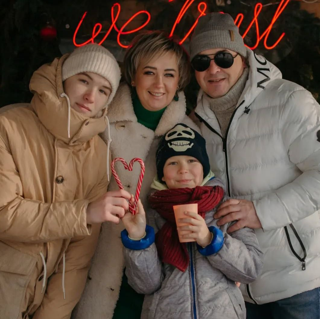 Прогулочные семейные съемки. Семейный фотограф в Новосибирске Юрк Виктория