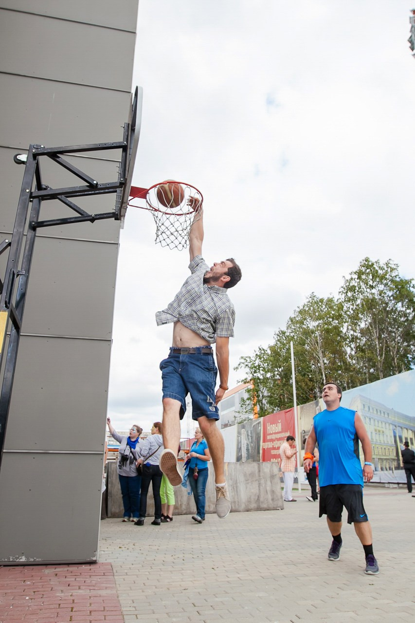 Командообразующее. Фотограф событий, Максим Романенко