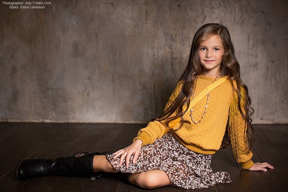 Детский портрет. Женский фотограф в Санк-Петербурге и Москве — фотосессия девушки в студии, портрет, фотосъемка
