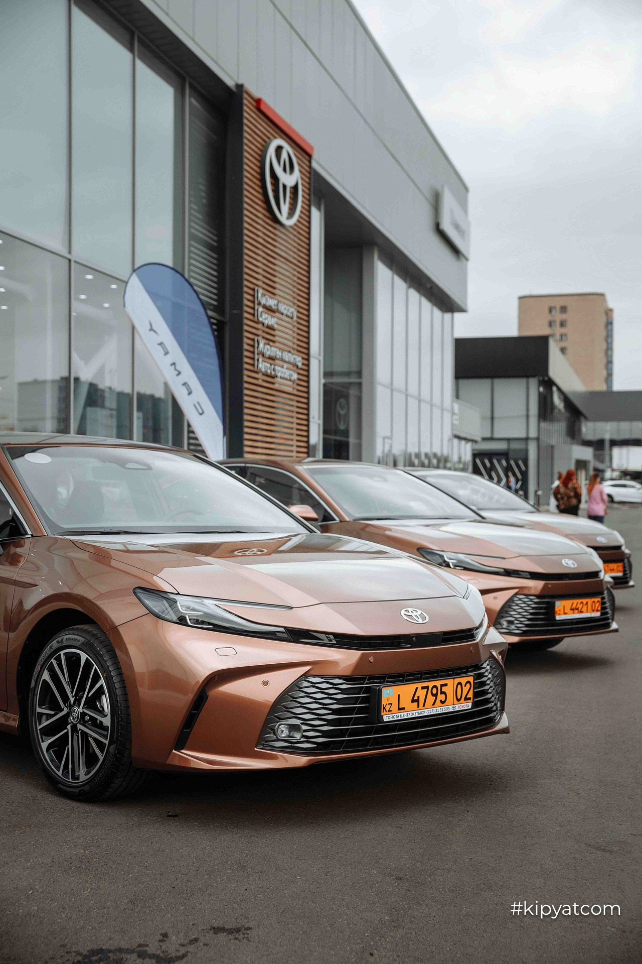 Test Drive TOYOTA CAMRY 80