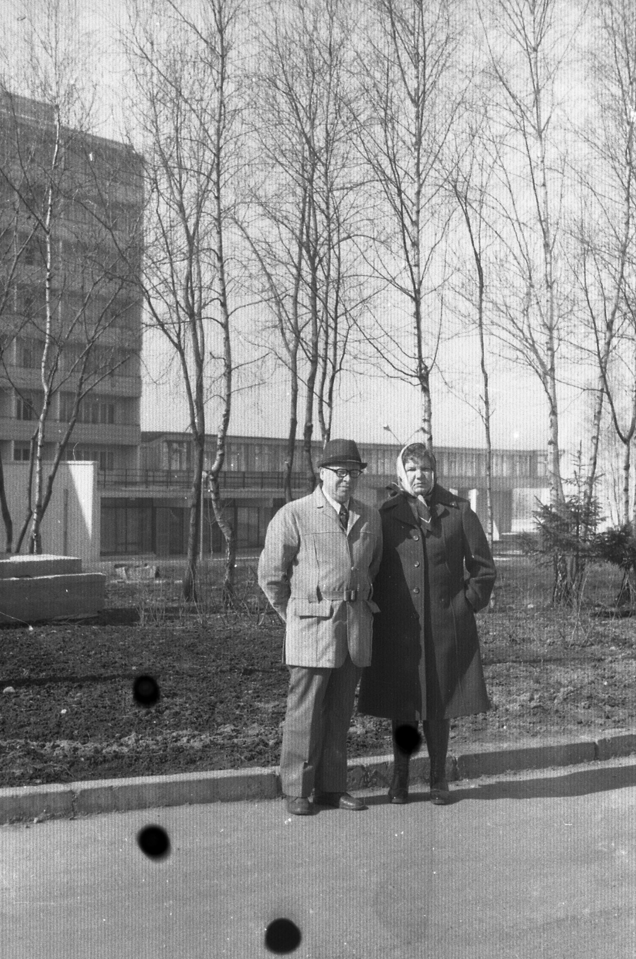 15 — На улицах города. Михаил Барановский