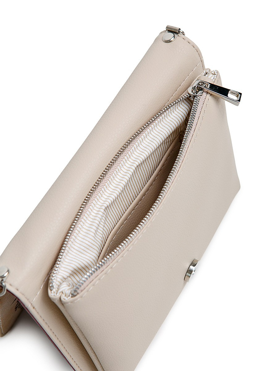 Сумка-клатч. Контент фотограф, съемка для маркетплейсов, фуд съемка и репортажи в Новосибирске Ралия Галеева