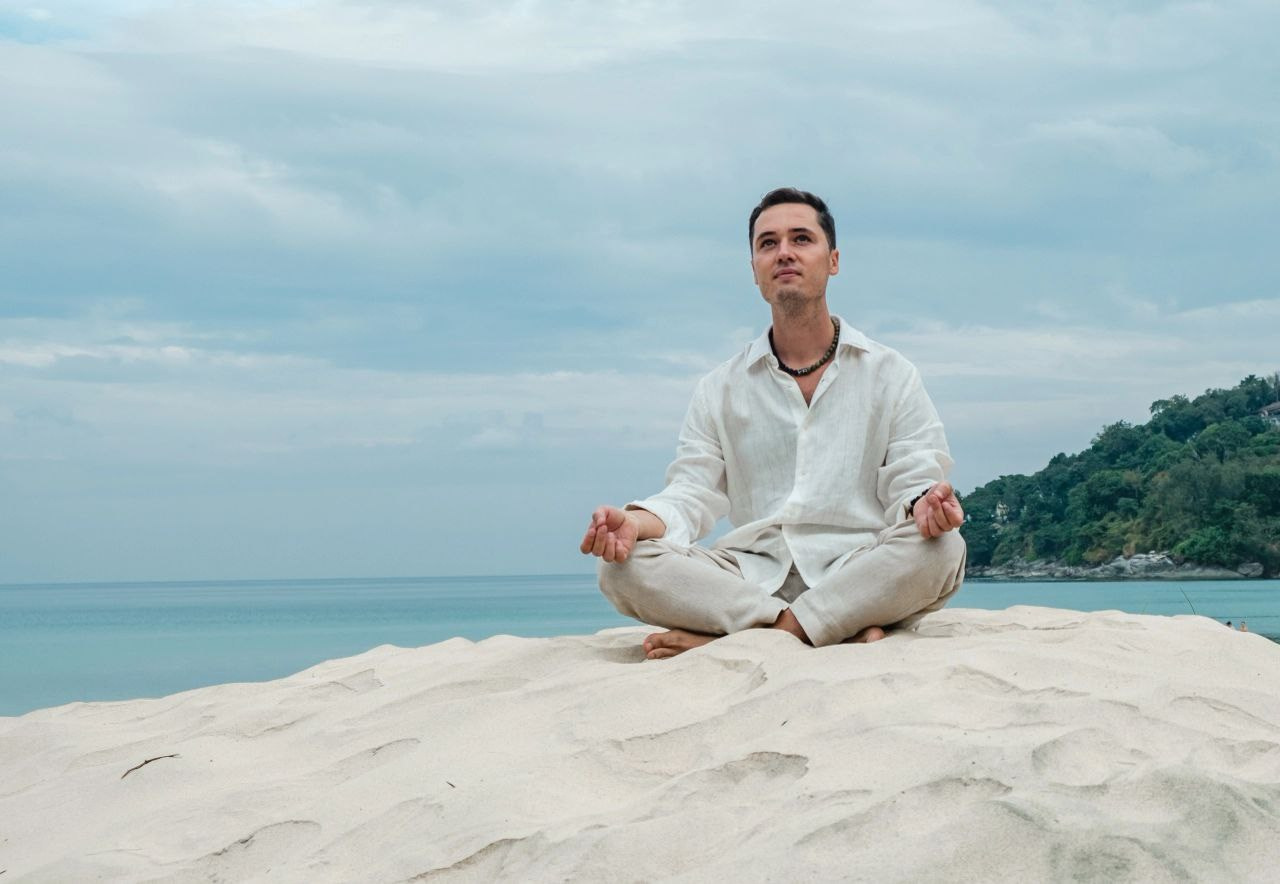 Мужская фотосессия Пхукет фотограф брутальная мужественная пляж Ката Карон Найхар Сурин Панва Майкао Бонгтаю идея место образ позы пример фото  заказать цена стоимость описание забронировать бизнес портрет спорт медитация йога 