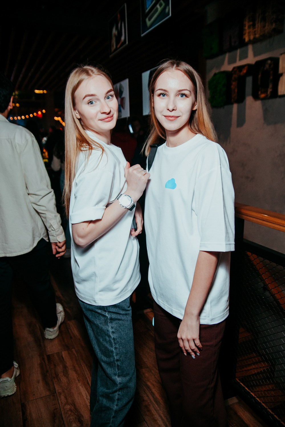 Презентация «Iphone 15». Свадебный и детский фотограф в Волгограде Слава Белов