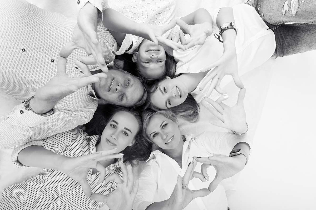 Семейная. BWstudio — фотостудия черно-белой фотографии Алматы. Фотограф Алматы. Фотостудия Алматы