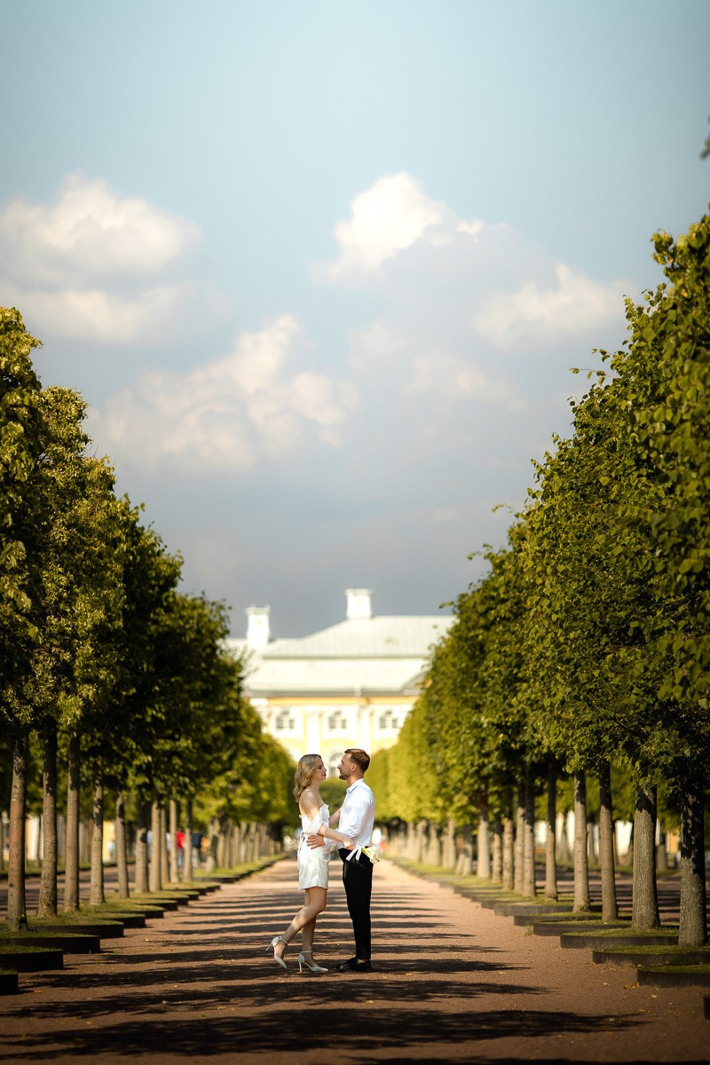 Свадебная фотосессия на улице. Свадебный фотограф в Санкт-Петербурге Антон Владимиров