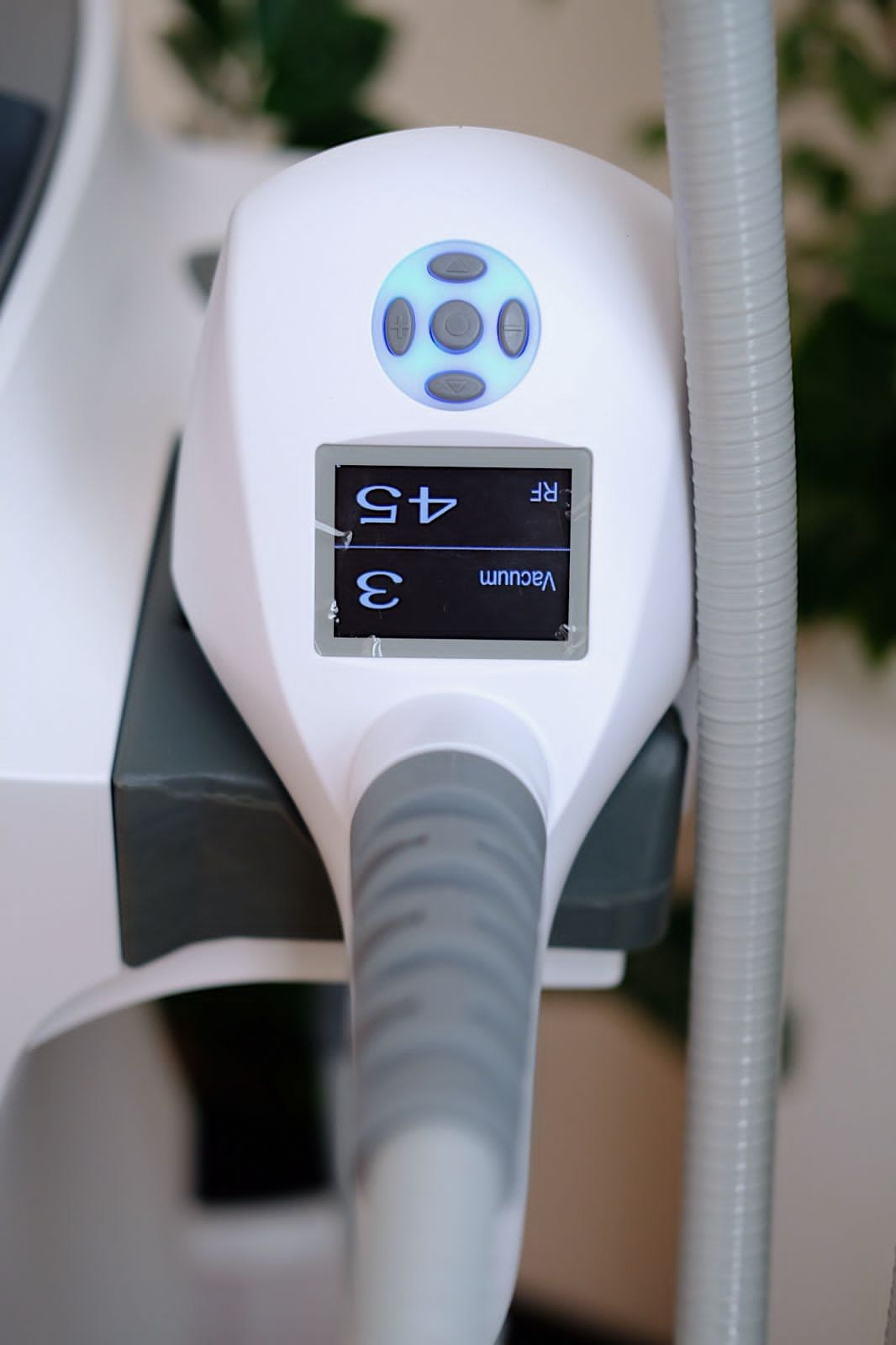 Центр аппаратной косметологии IVI