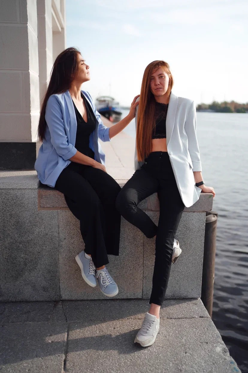 Ира и Элина