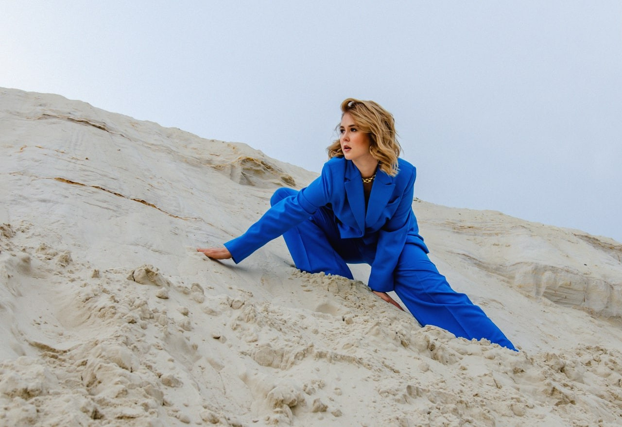 Nata with the sand. Family, portrait, content photo in Costa Rica Evgeniya Besprozvannykh