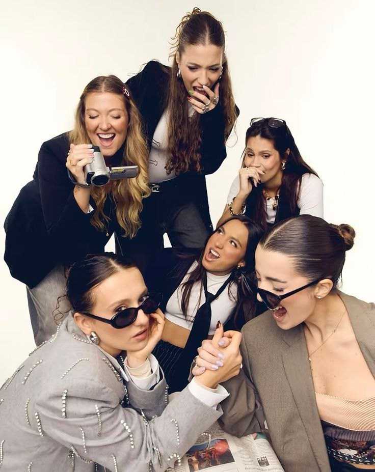 По трое-пятеро