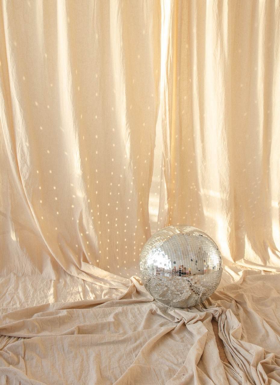 Maria stretching and beauty. Family, portrait, content photo in Costa Rica Evgeniya Besprozvannykh