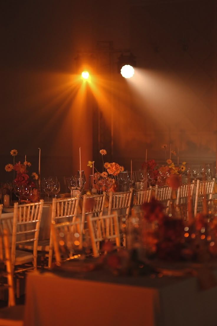 ИВЕНТОВЫЙ СВЕТ (EVENT LIGHT) НА СВАДЬБЕ. Фото и видеосъемка в Кызыле, аэросъемка Кызыл, фотограф, видеограф