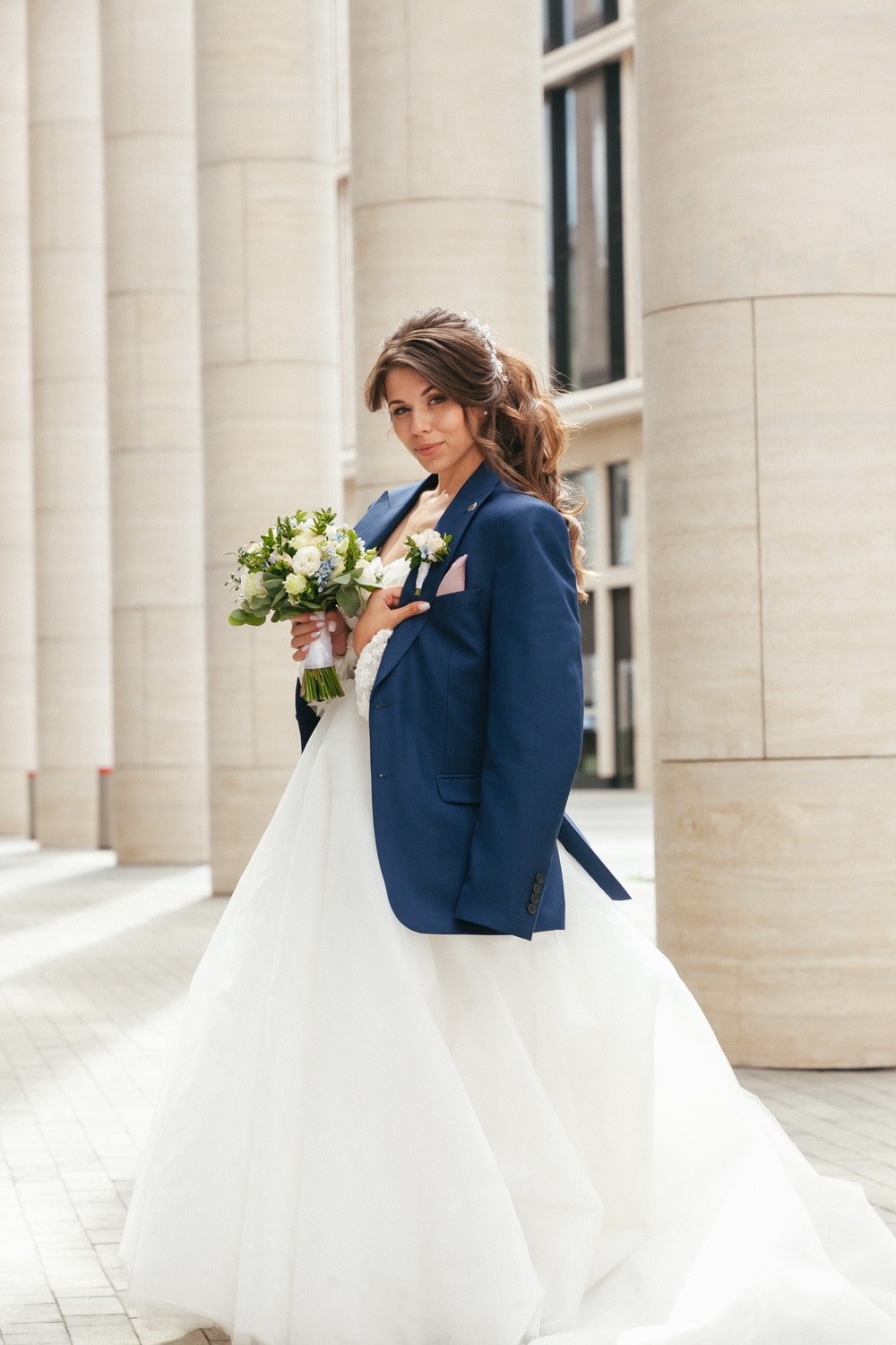 Свадебная фотопрогулка по СПб. Фотограф крещение венчание в Петербурге! Помогает подобрать храм и посоветовал душевного батюшку в СПб