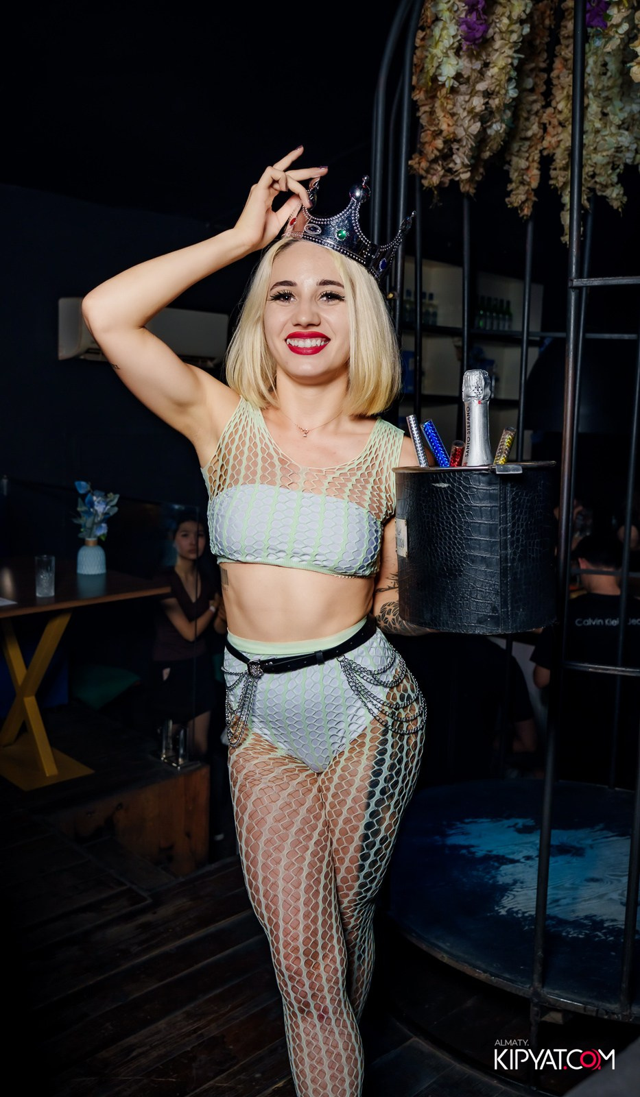 UYAT EMES BAR. КИПЯТКОМ АЛМАТЫ!