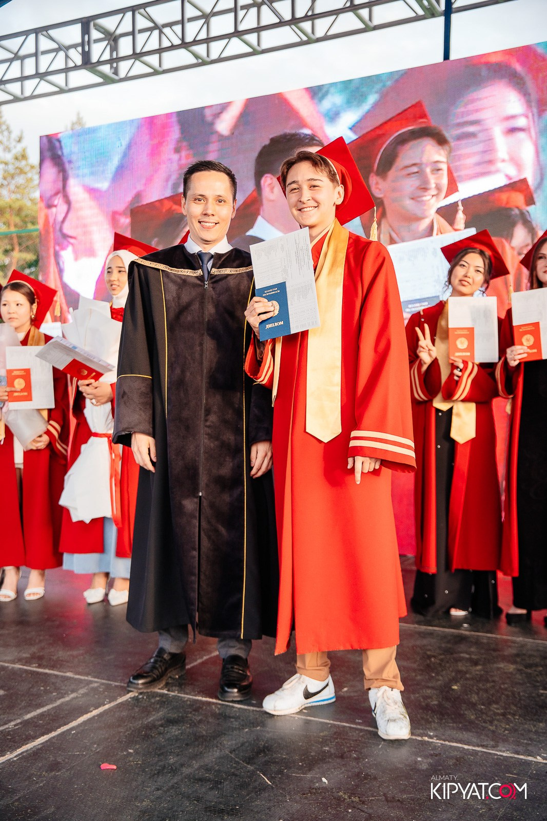 ВРУЧЕНИЕ ДИПЛОМОВ — НАРХОЗ КОЛЛЕДЖ. Part 4. КИПЯТКОМ АЛМАТЫ!