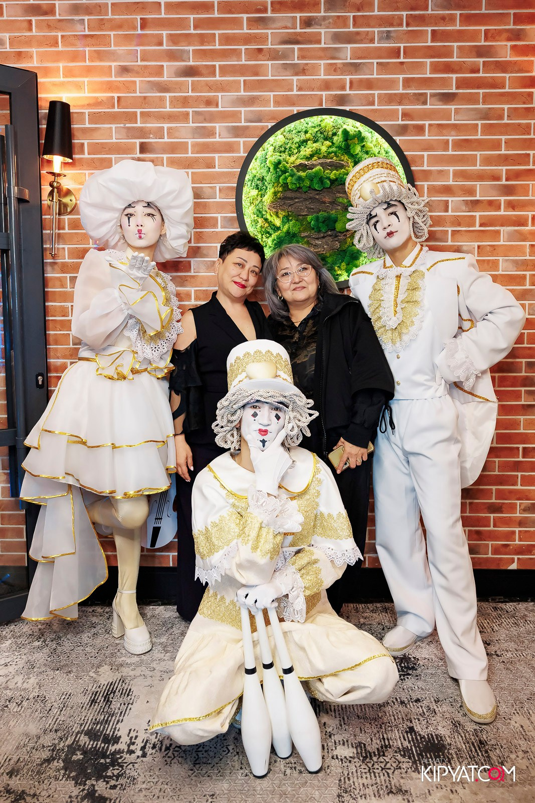 РЕСТОРАН ВЕСЕЛИДЗЕ НА ШЕВЧЕНКО. КИПЯТКОМ АЛМАТЫ!