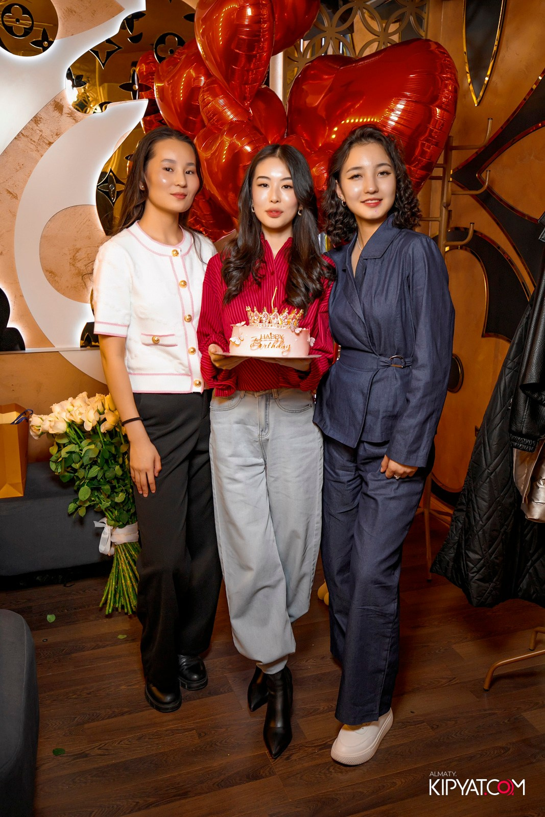 УХО И МЕДВЕДЬ НА КУРМАНГАЗЫ. КИПЯТКОМ АЛМАТЫ! Фотосъемка мероприятий в Алматы