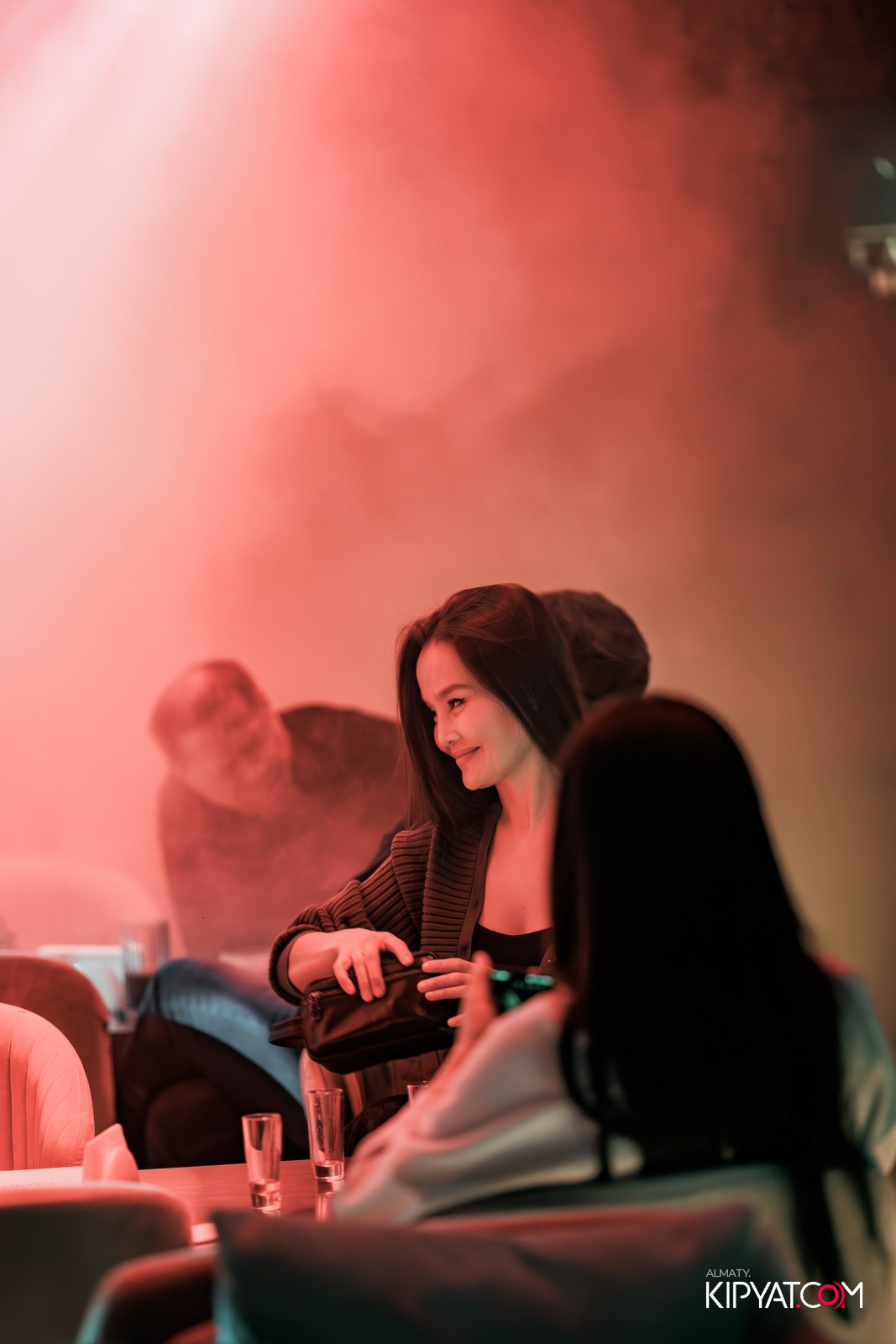 LAUREATE GRAND CAFÉ. КИПЯТКОМ АЛМАТЫ!