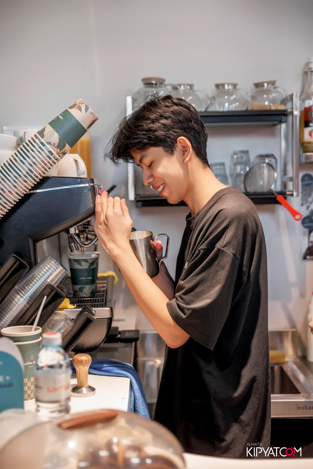 ОТКРЫТИЕ COFFEE SHAKE АСЫЛ ТАС. КИПЯТКОМ АЛМАТЫ!