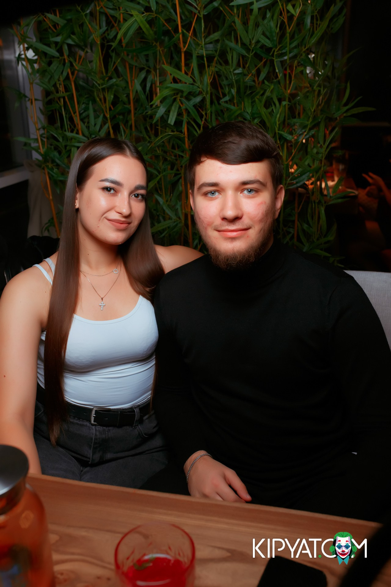 TO HE MOON LOUNGE & HOOKAN. КИПЯТКОМ АЛМАТЫ!