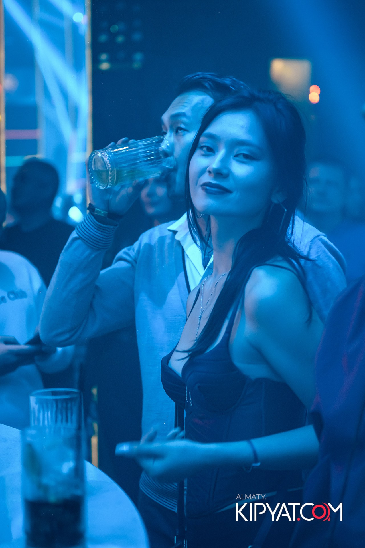 SANTA BARBARA ВЫСТУПЛЕНИЕ ГРУППЫ БРАТЬЯ ГРИММ. КИПЯТКОМ АЛМАТЫ!