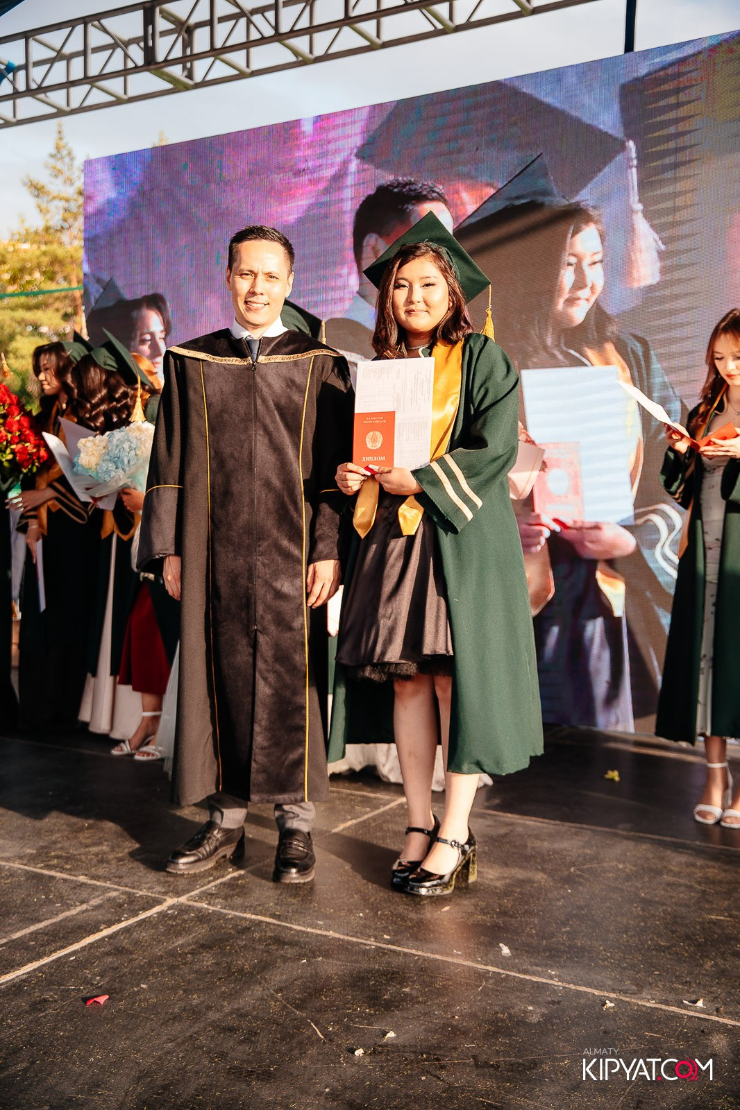 ВРУЧЕНИЕ ДИПЛОМОВ — НАРХОЗ КОЛЛЕДЖ. Part 3. КИПЯТКОМ АЛМАТЫ!