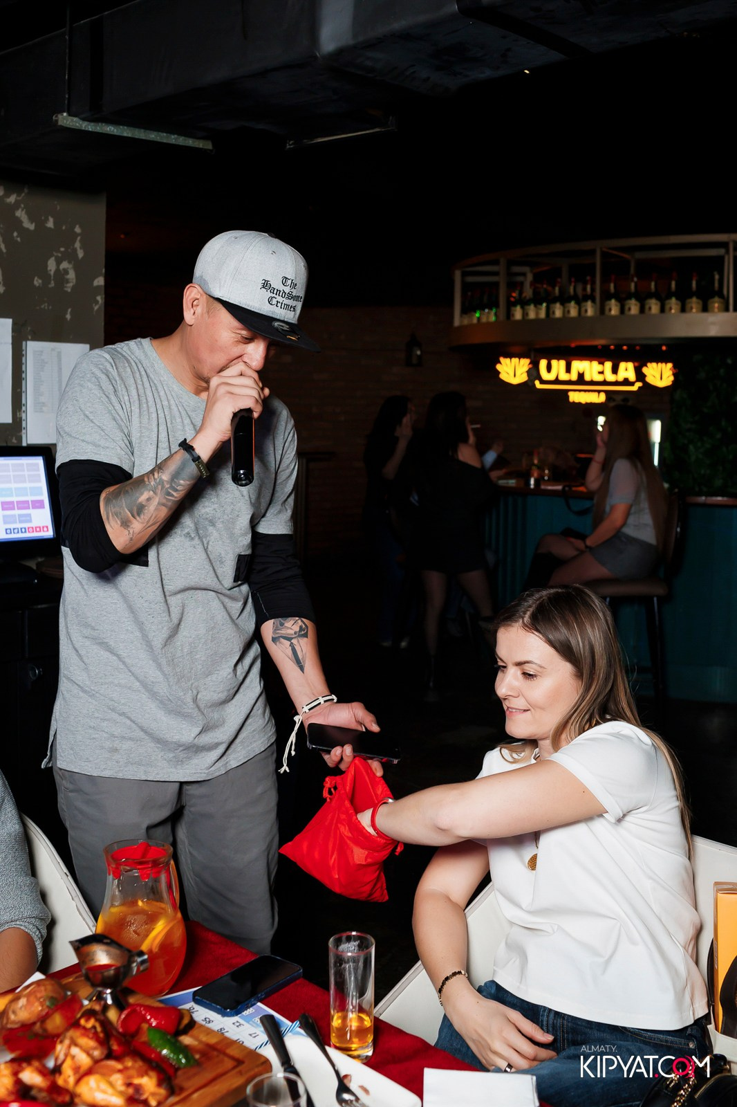 МУЗЫКАЛЬНОЕ ЛОТО В HIT RETRO. КИПЯТКОМ АЛМАТЫ! Фотосъемка мероприятий в Алматы