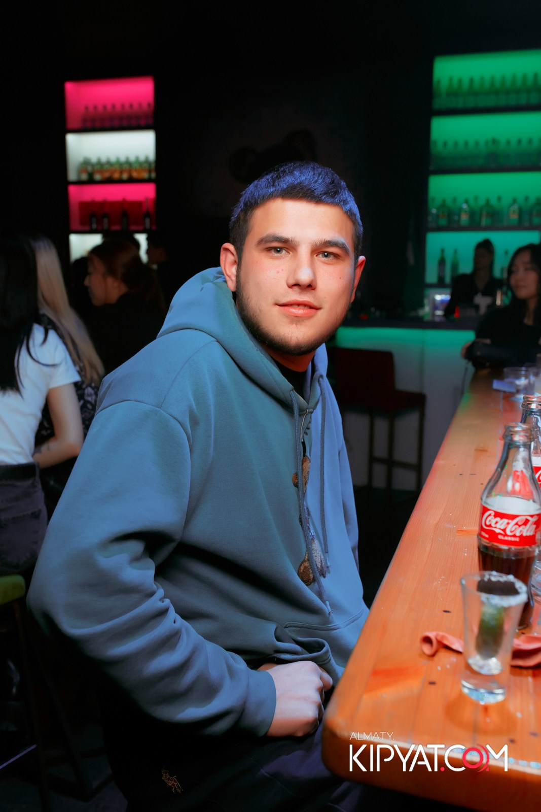 UYAT EMES BAR. КИПЯТКОМ АЛМАТЫ!