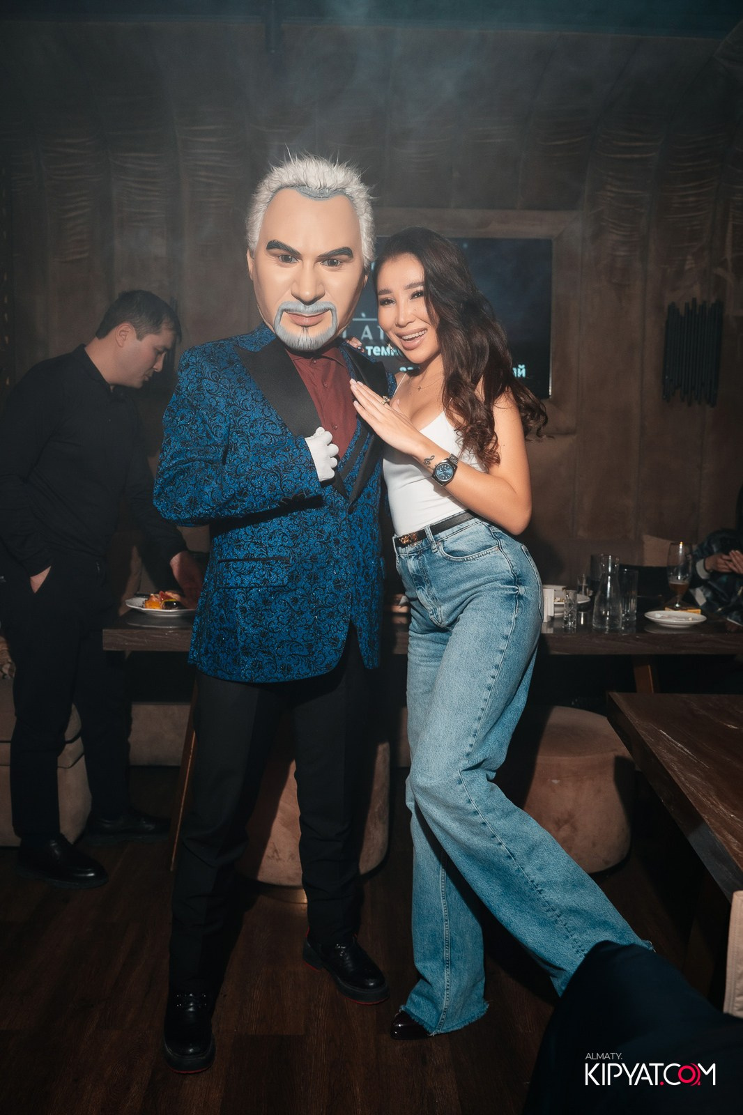 LAUREATE GRAND CAFÉ. КИПЯТКОМ АЛМАТЫ!